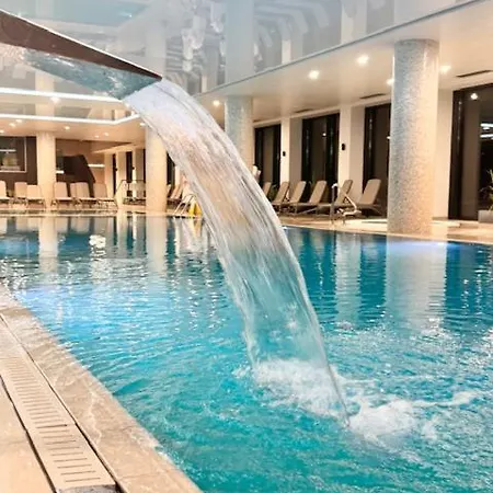 Nadmorskie Tarasy Apartament SORRENTO z garażem,basen, sauna,jacuzzi-3